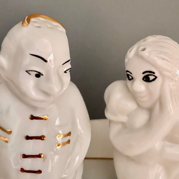 Vintage 1980s Husband & Wife Married Couple Collectible Salt & Pepper Shaker Set - Picture 4 of 7